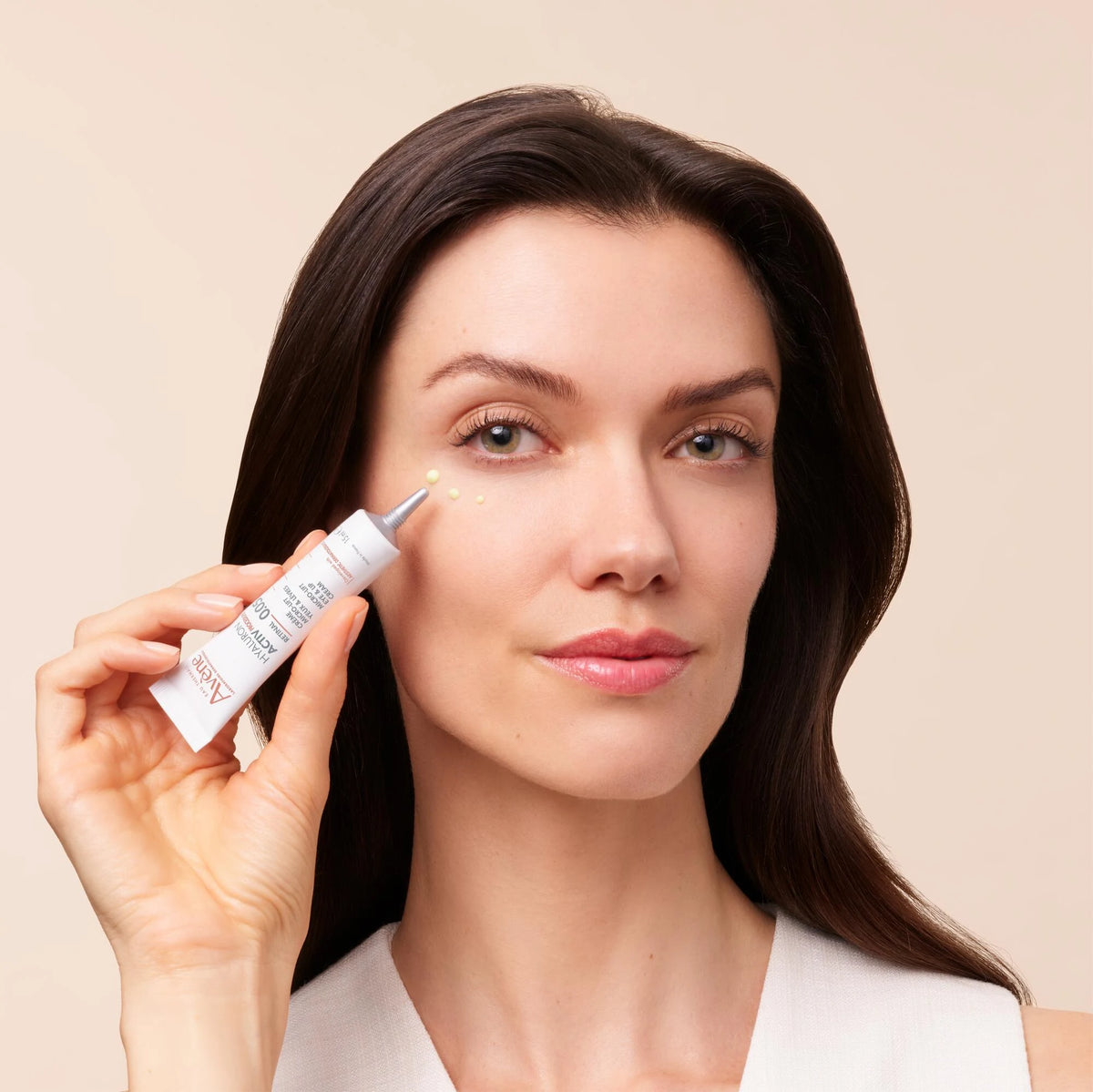 Avène Hyaluron Activ Procedure Micro-Lift Eye & Lip Cream 0.05% Retinal 15ml lifestyle