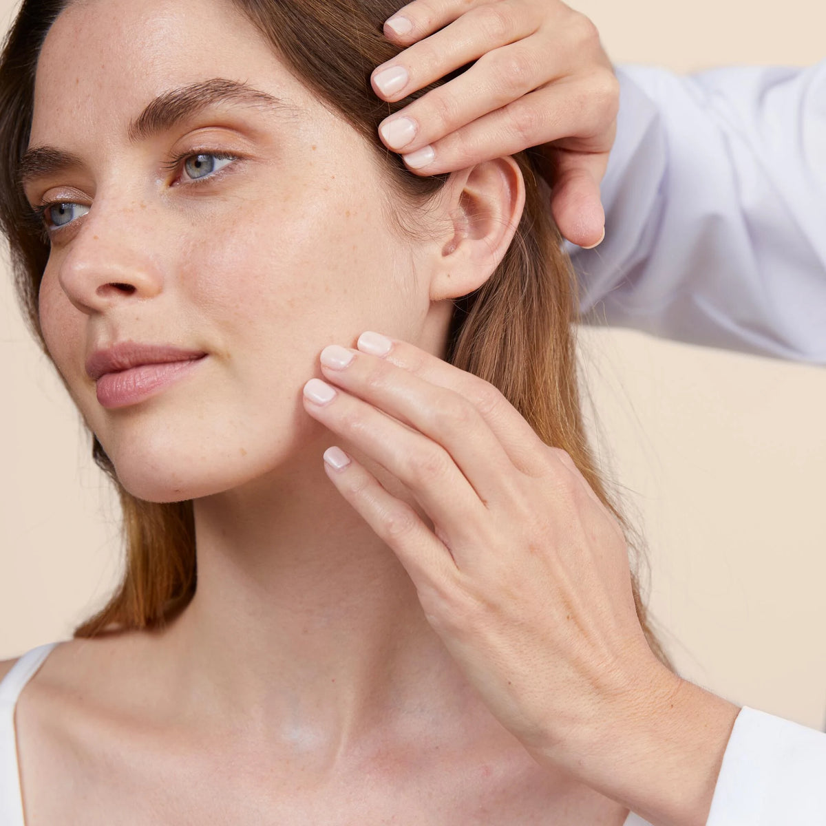 Avène XeraCalm A.D Lipid-Replenishing Balm 200ml lifestyle